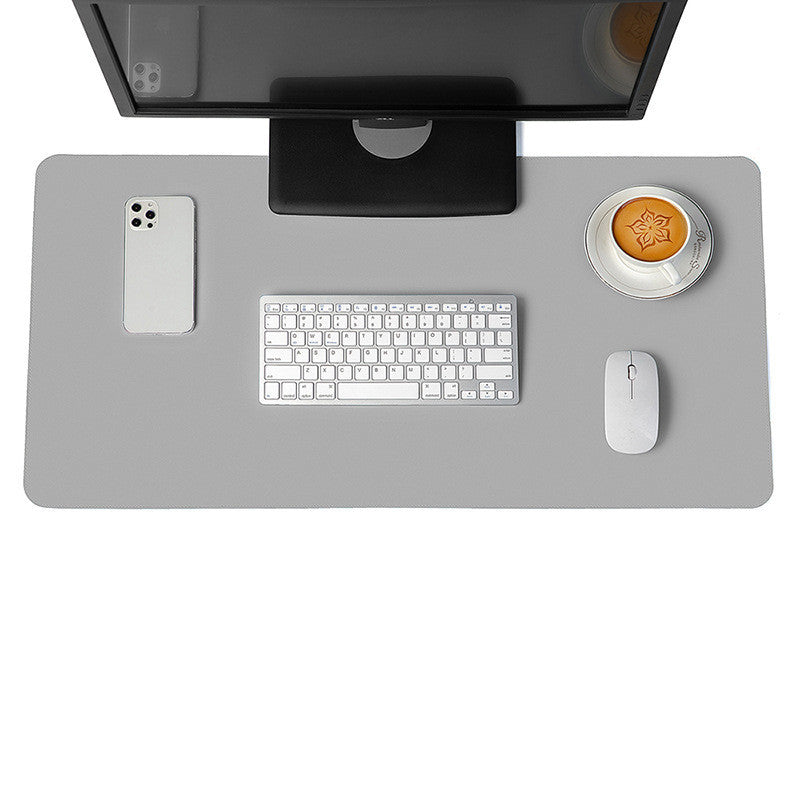 Light grey desk mat and mouse pad set for a minimalist, stylish desk setup – perfect for home or office use.